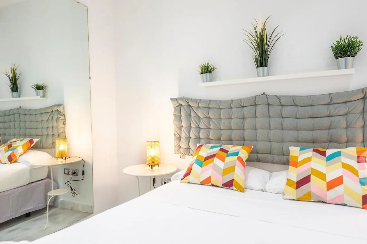 Apartment Alohamundi Meson De Caballeros Seville Spain